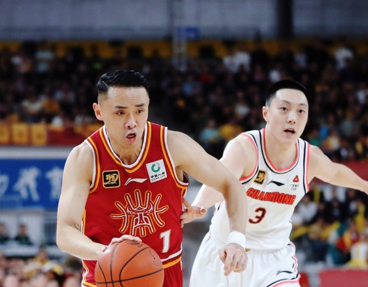 bet365_包含广东宏远CBA战胜山西汾酒胡明轩关键得分的词条